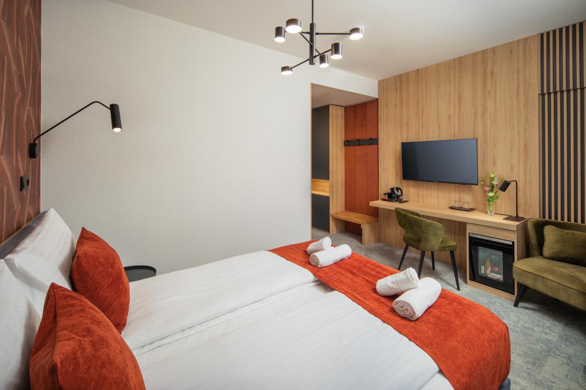 Sziget Hotel Nyiregyhaza Exterior photo