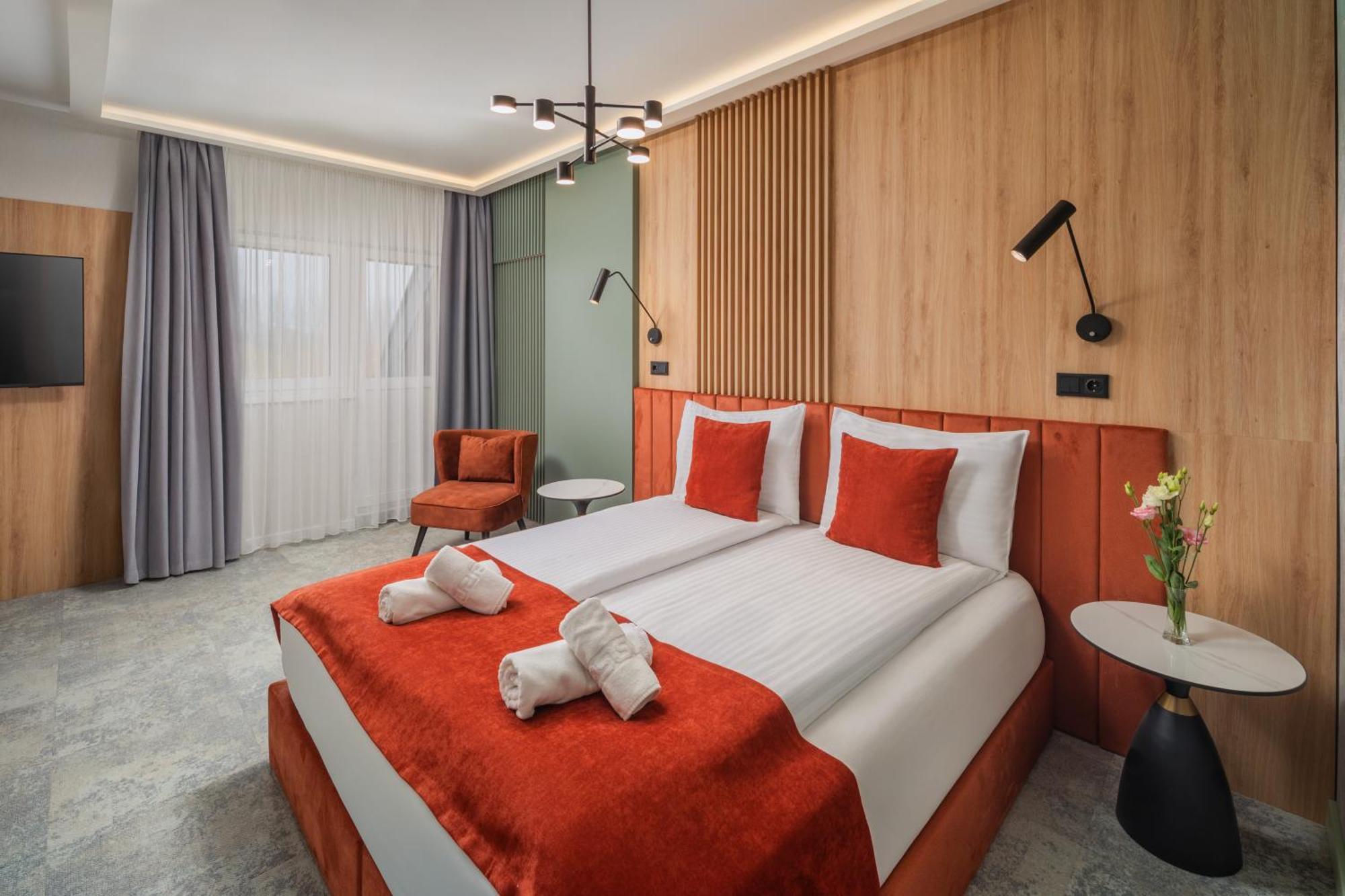Sziget Hotel Nyiregyhaza Exterior photo